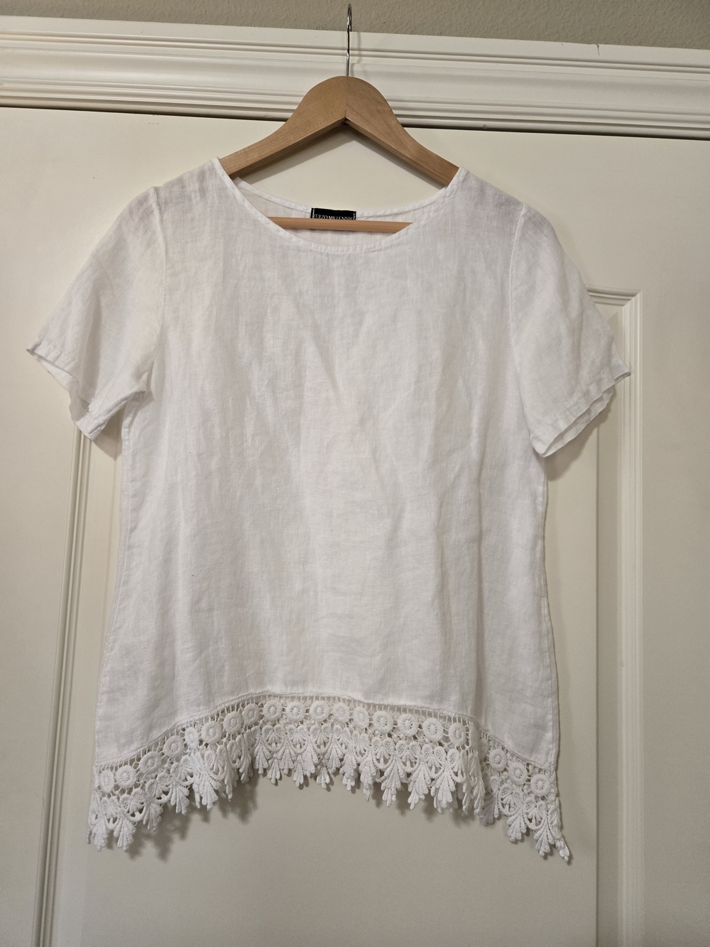 Women's White Linen Crochet-Hem Made In Italy Blouse Layering